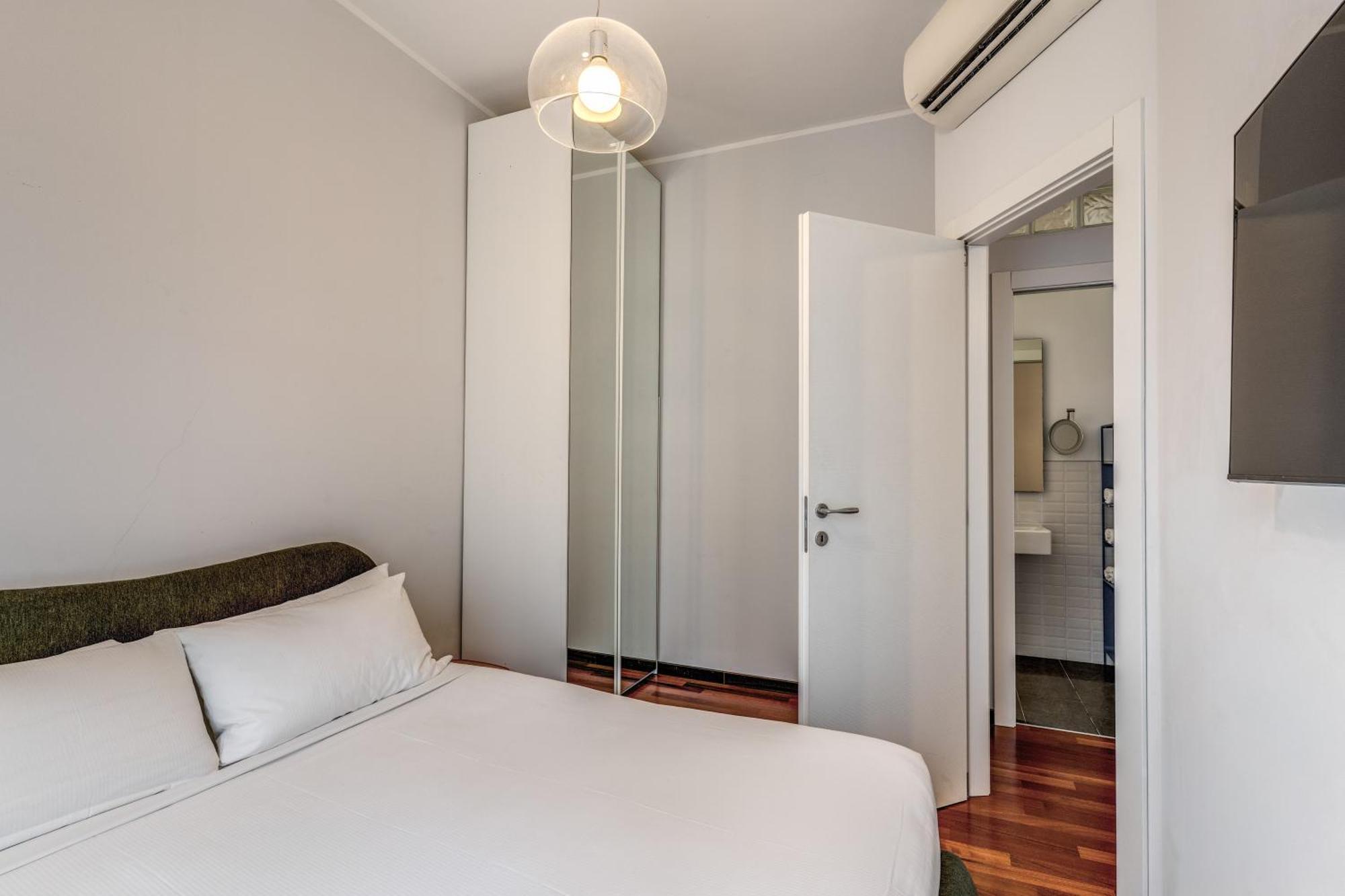 One-Bedroom Standard Apartment