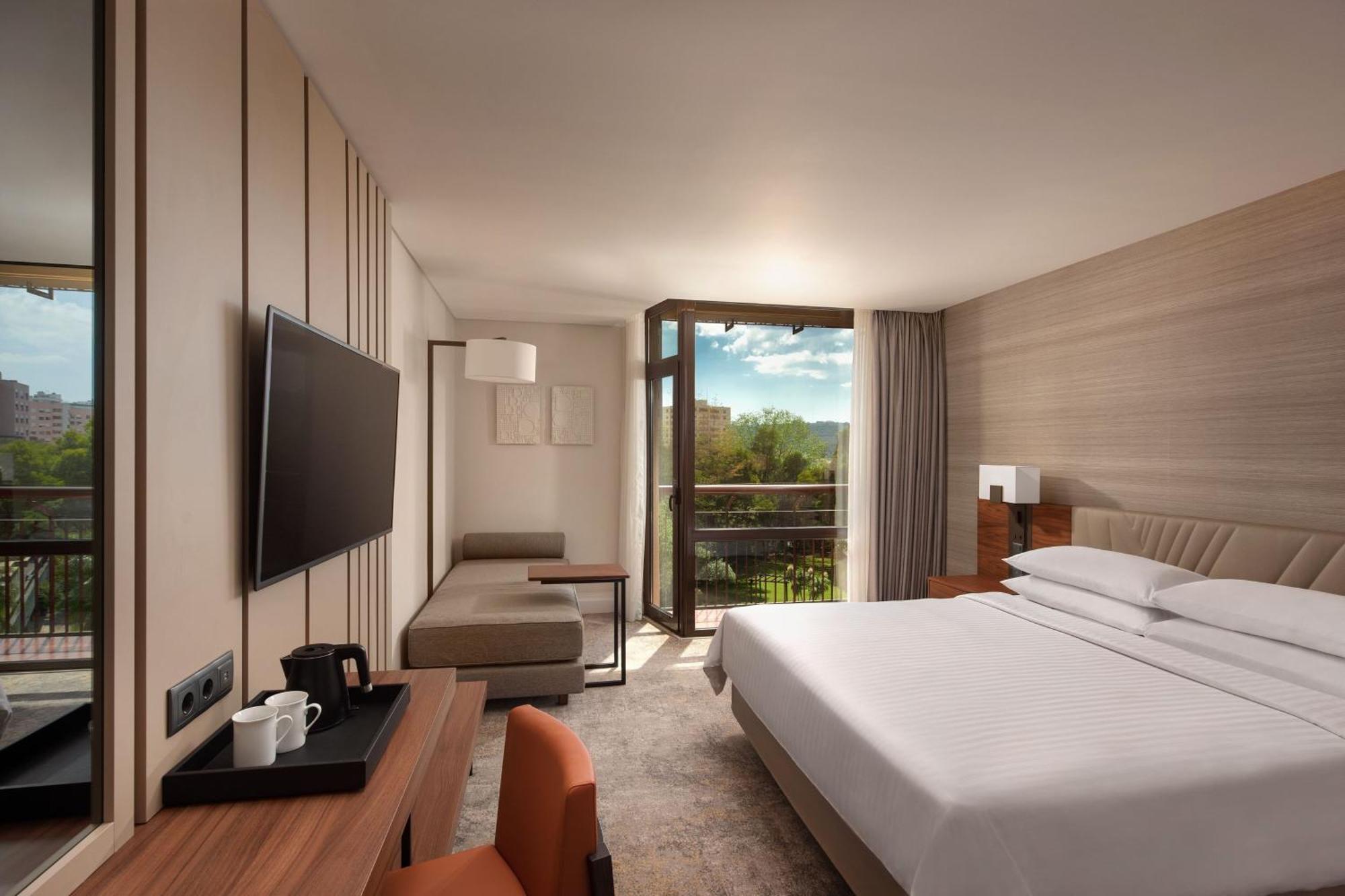 Signature King, Guest room, 1 King, Balcony,1643756740:JPEG