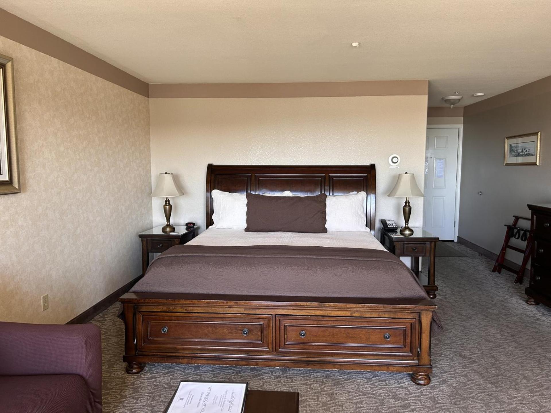 King Suite,1739439876:JPEG