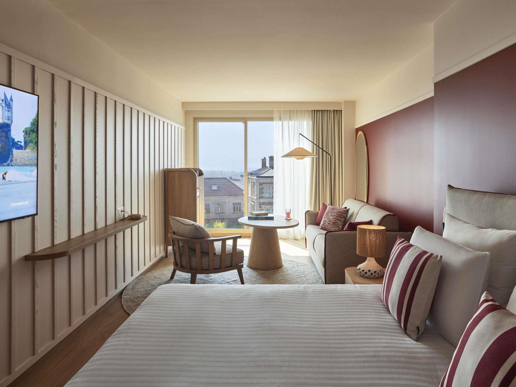 Junior Suite met Kingsize Bed, Slaapbank en Uitzicht op Oceaan