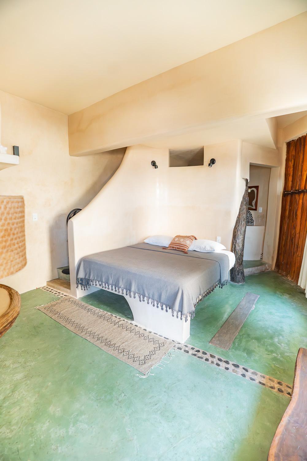 Room with Partial Ocean View 1 king bed and 1 double bed