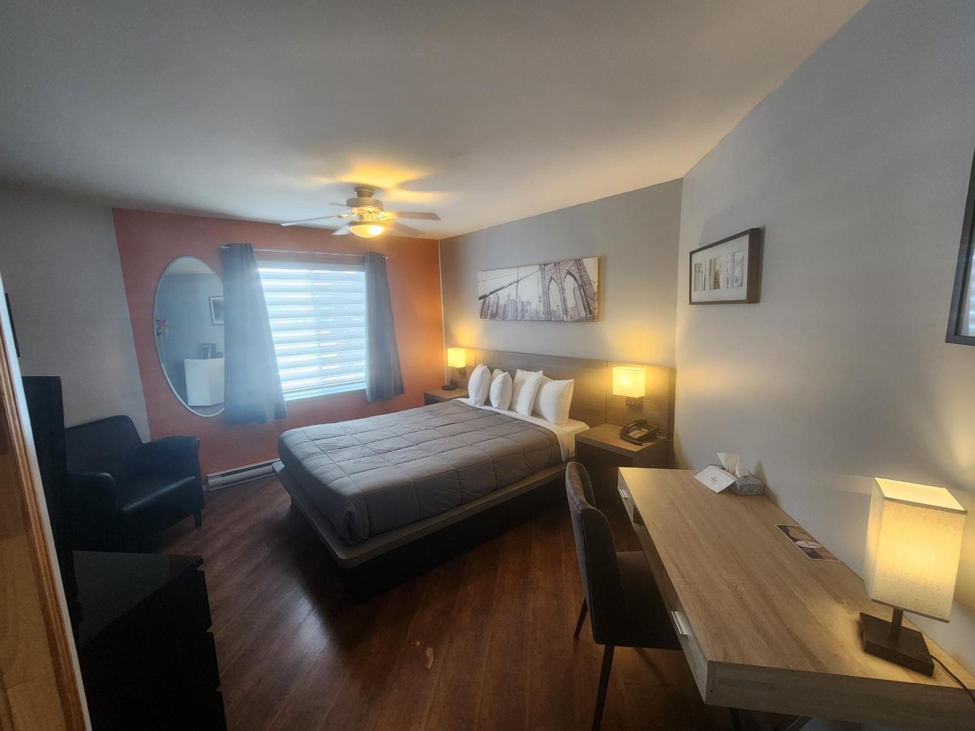 Queen Room