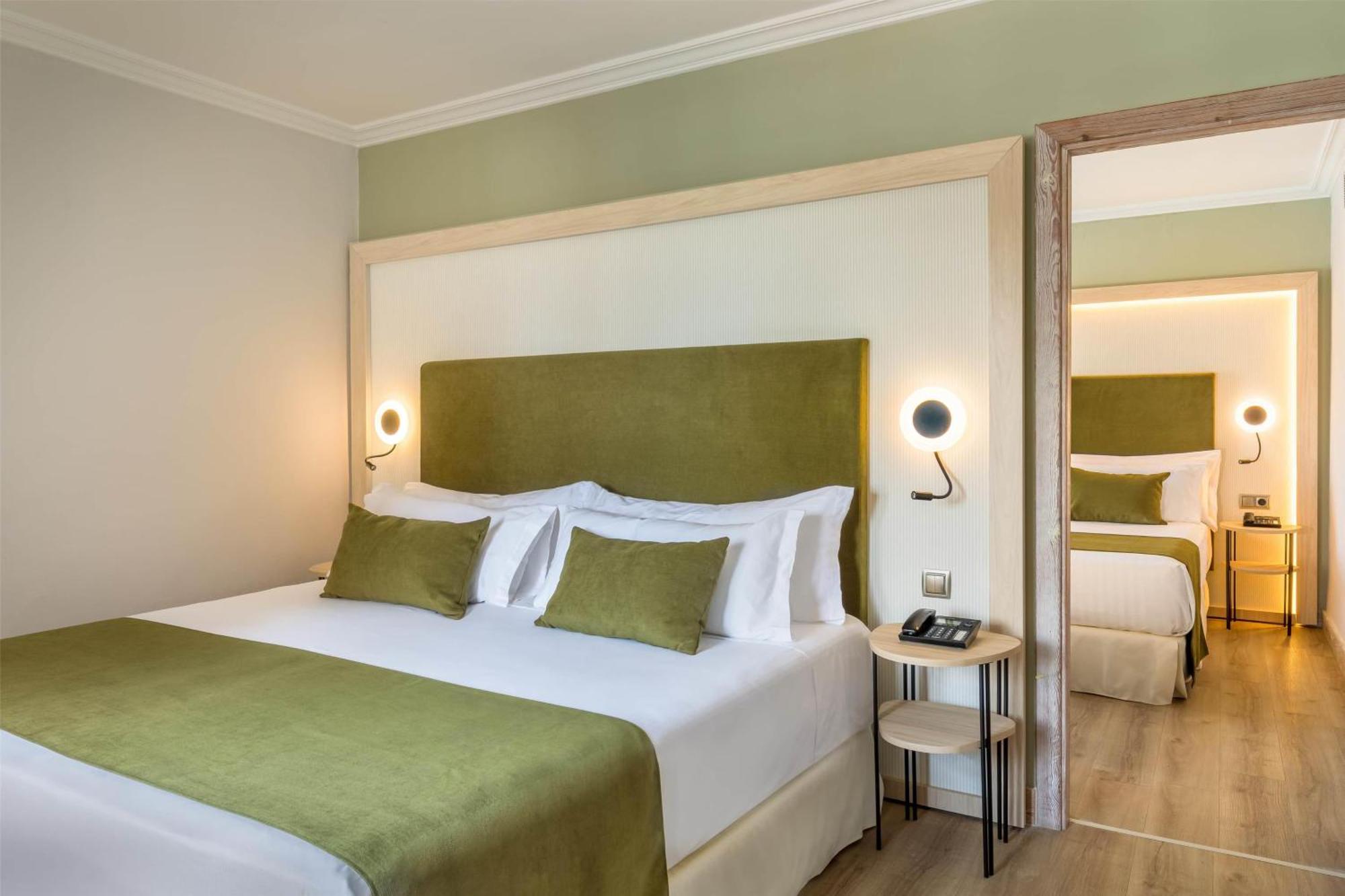 Two Connecting Double Rooms,1742585023:JPEG