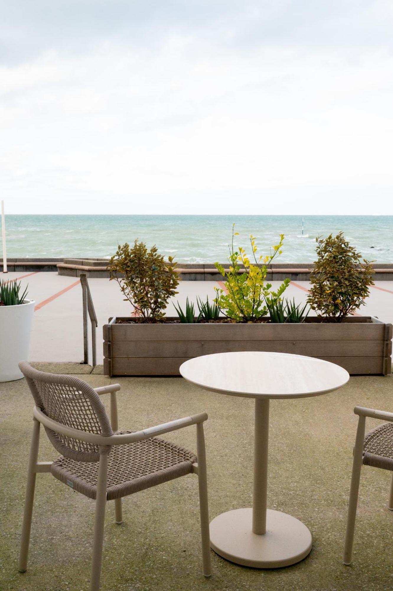 Tweepersoonskamer met 1 of 2 Bedden en een Terras