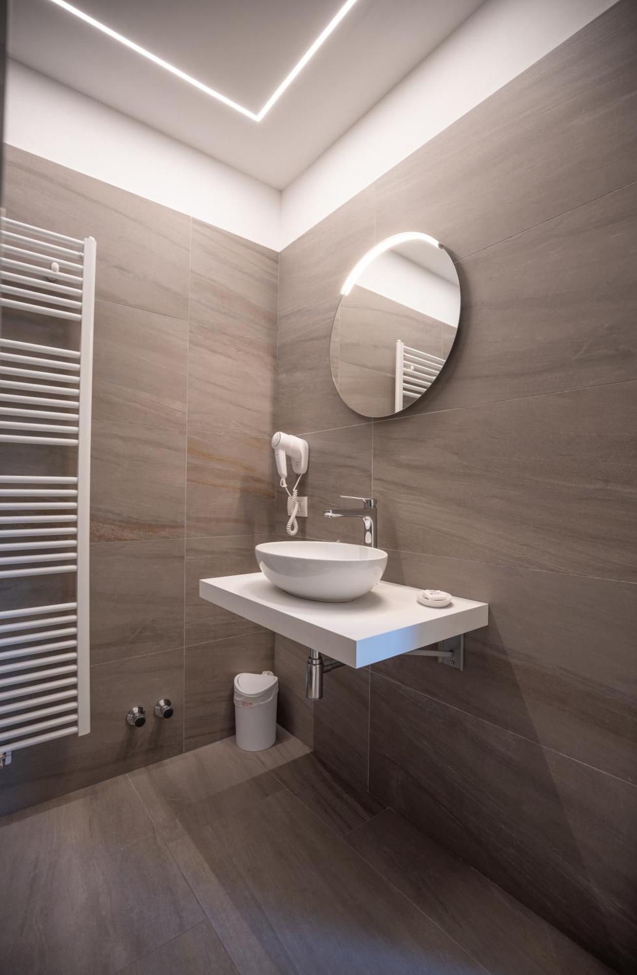 Quadruple Room,1743050771:JPEG