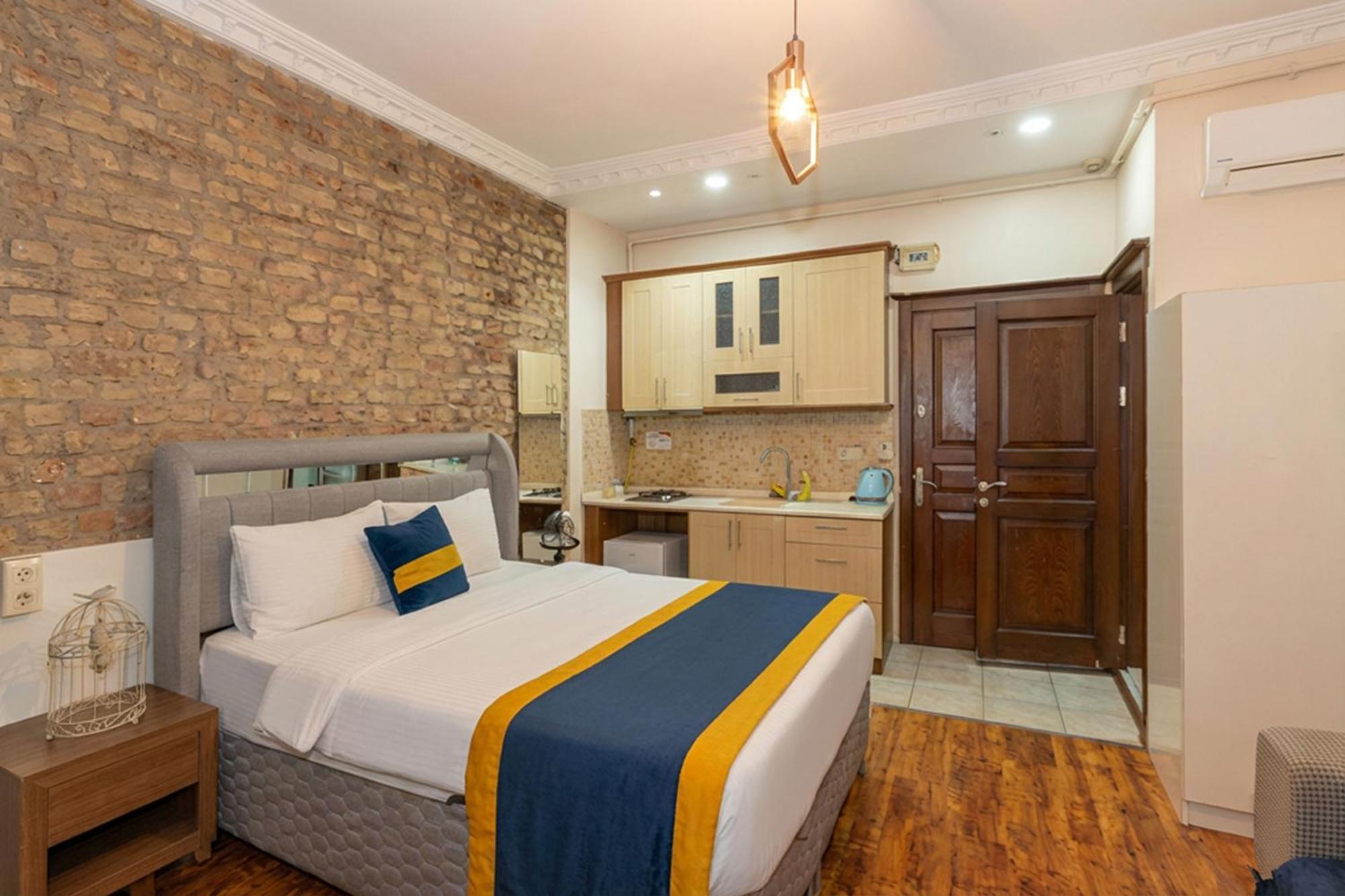 Superior Deluxe Double or Twin Room