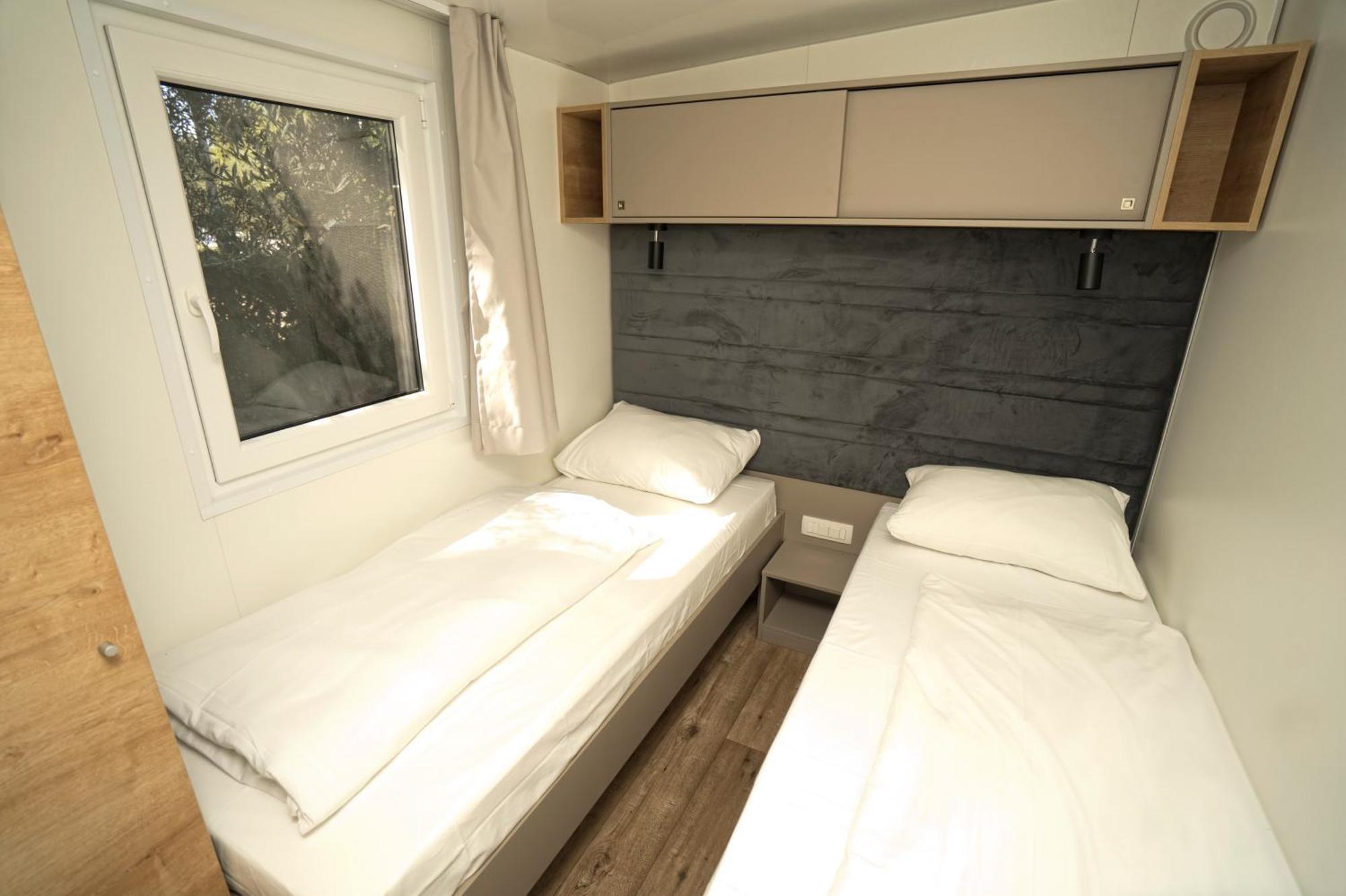 Mobile Home SUPERIOR PREMIUM for 6 persons