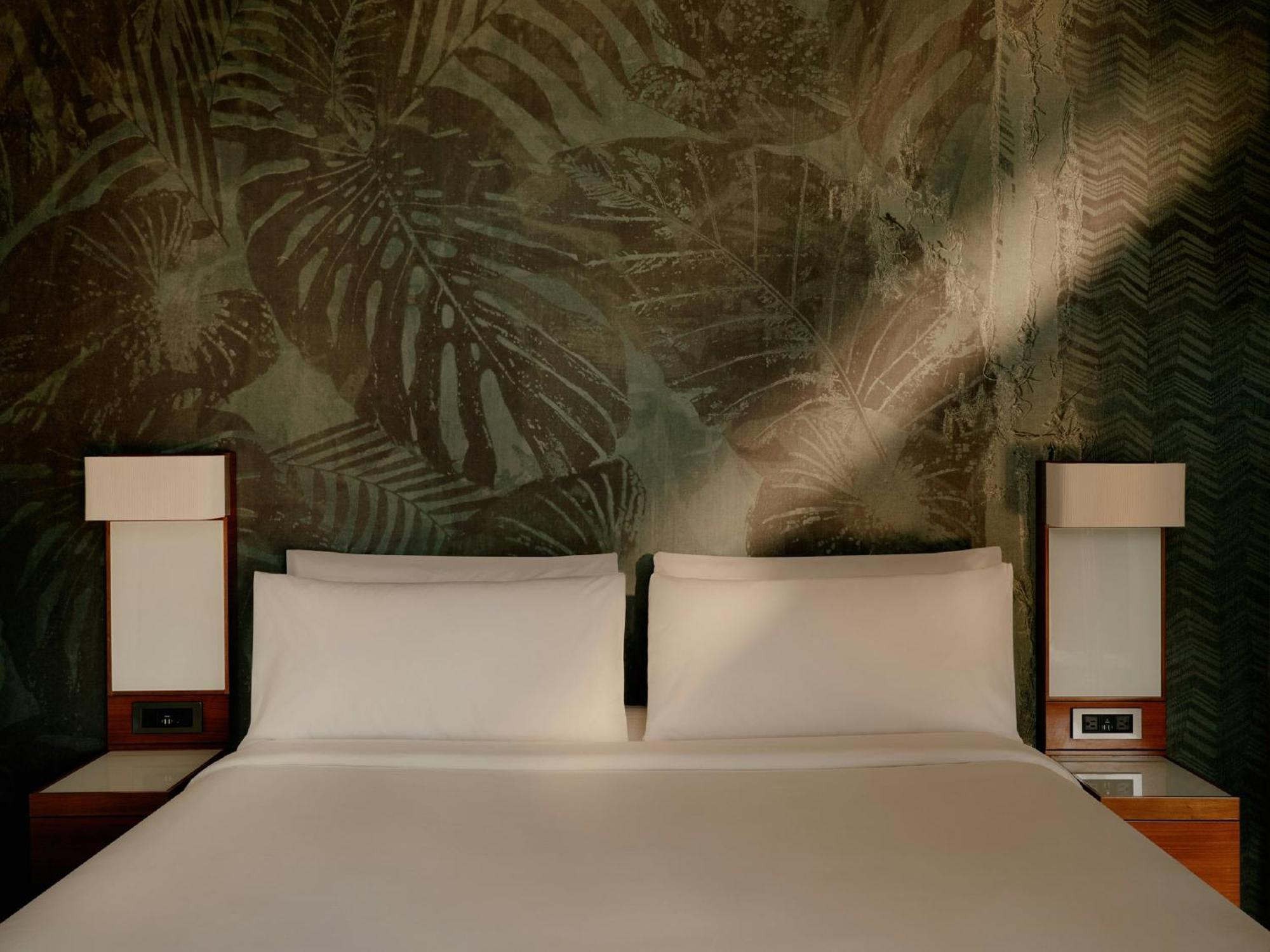 Chambre Lit King-Size - Vue sur Ville