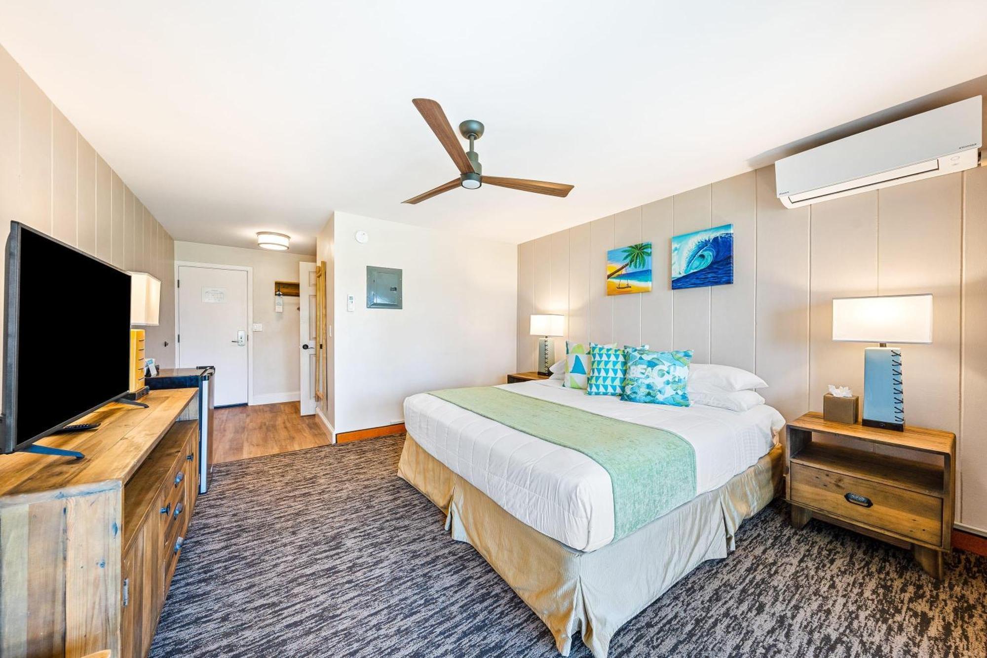 King Room with Ocean View - Non-Smoking