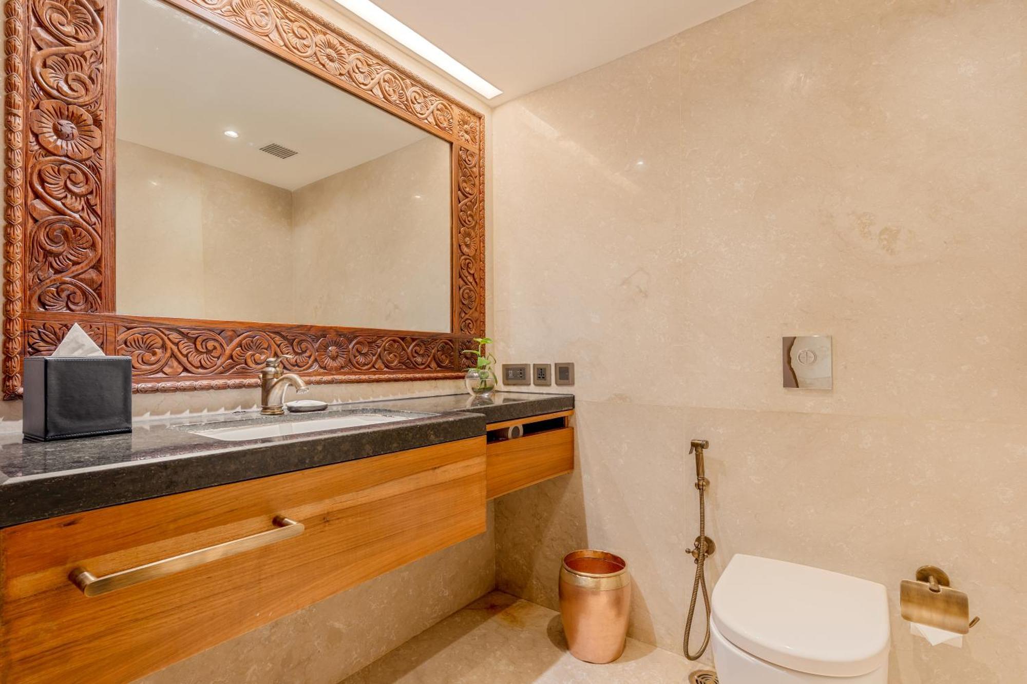 Heritage Deluxe King - 15% off on Food & Beverages, Laundry & Spa