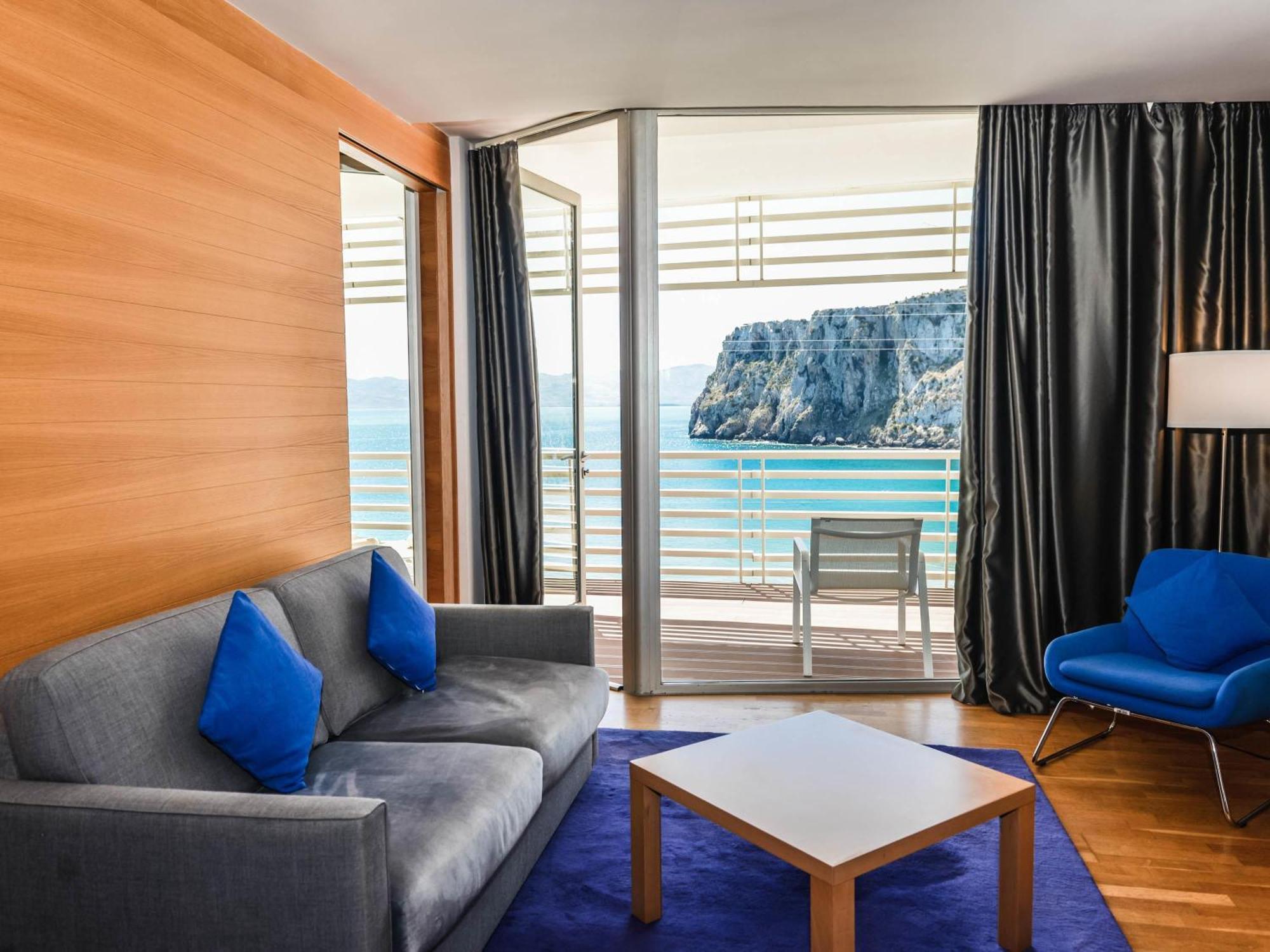 Deluxe Suite mit Doppelbett, Meerseite mit Balkon