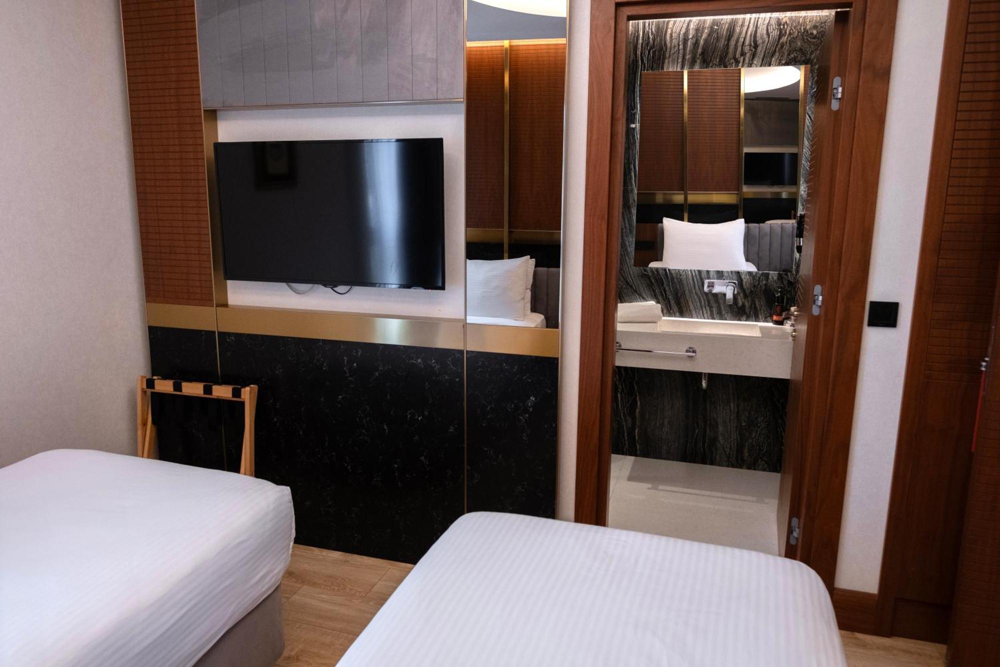 Premier Twin Room