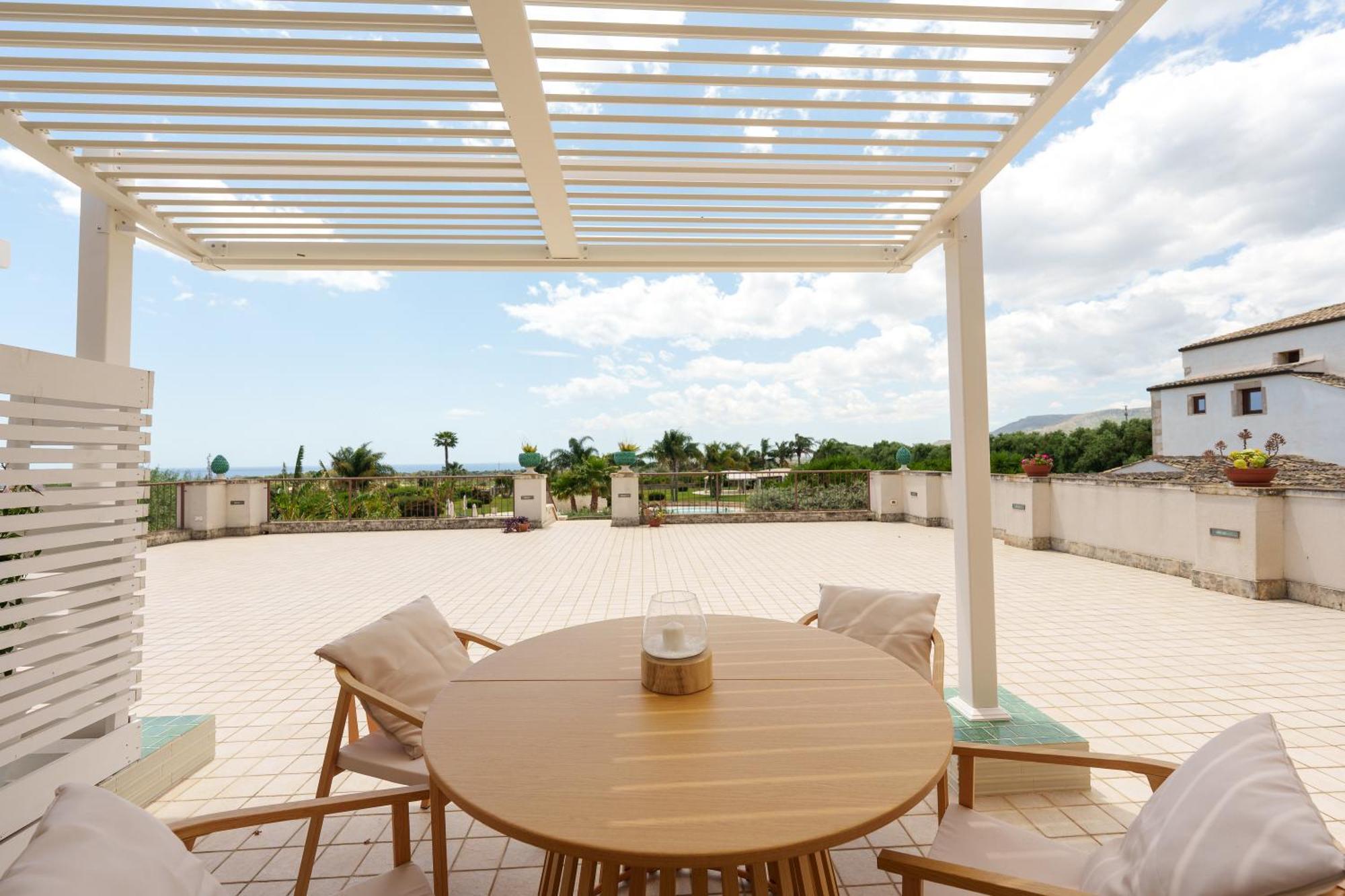 Appartamento con 1 Camera da Letto, Vista Mare e Terrazza