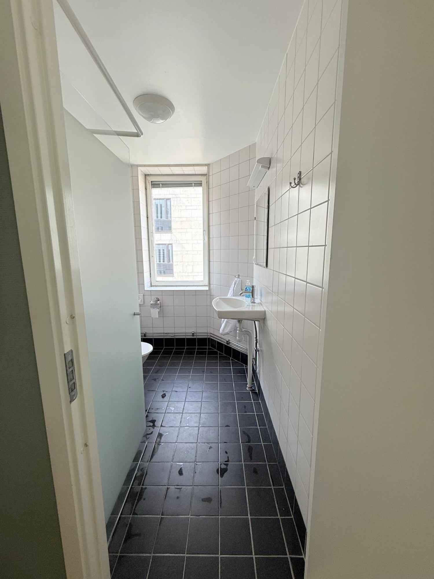 Zweibettzimmer mit eigenem Bad
