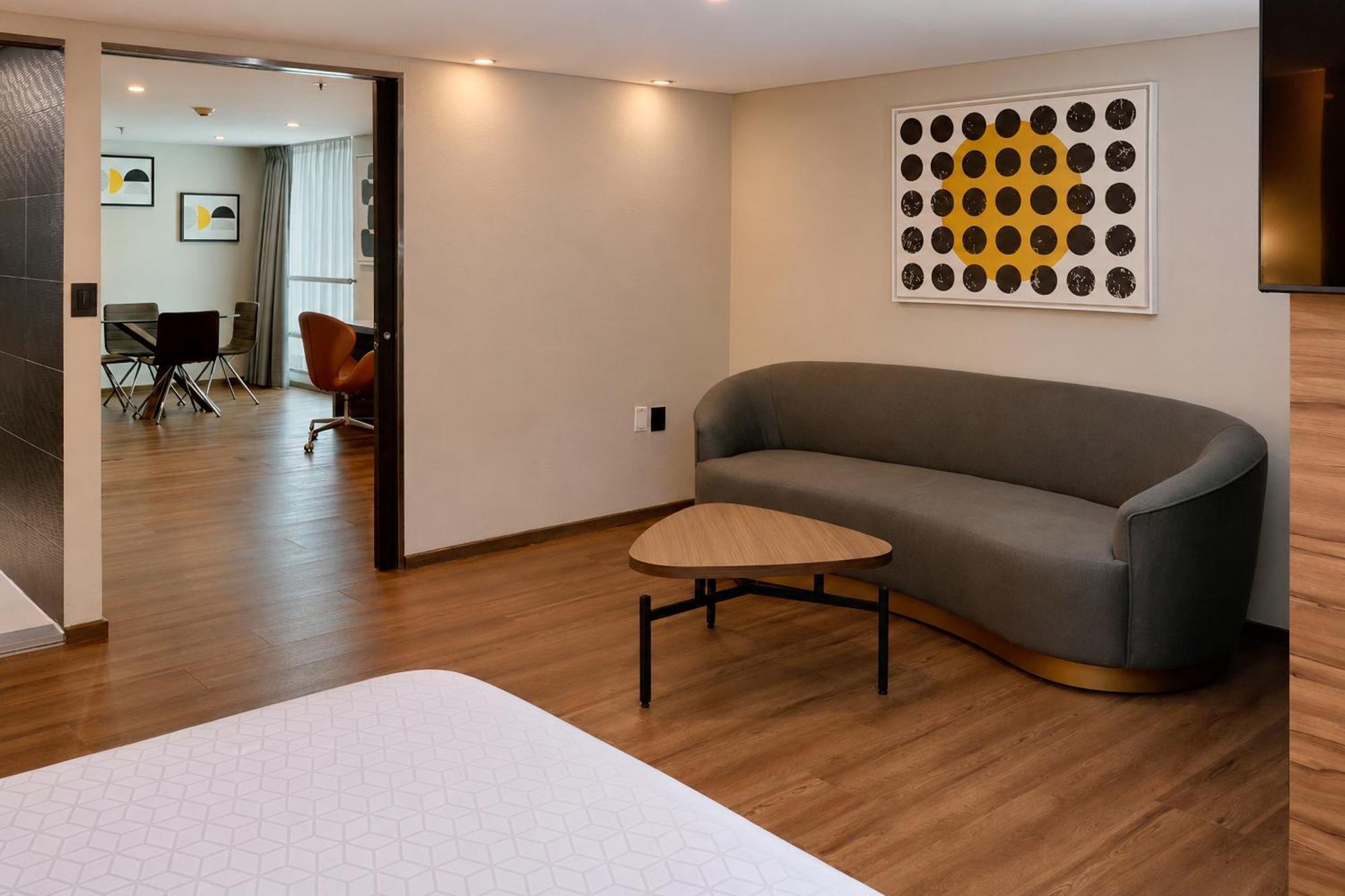 Standard Zimmer mit Kingsize-Bett