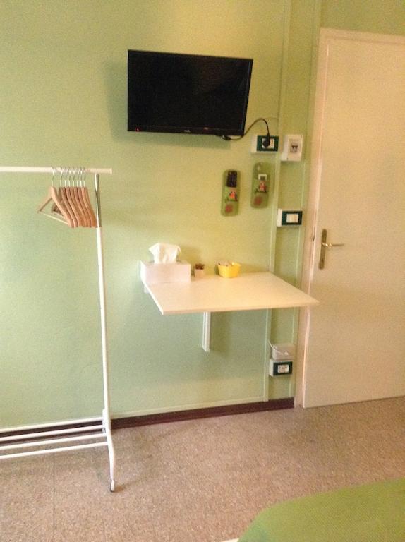 Two Adjacent Rooms with Private External Bathroom