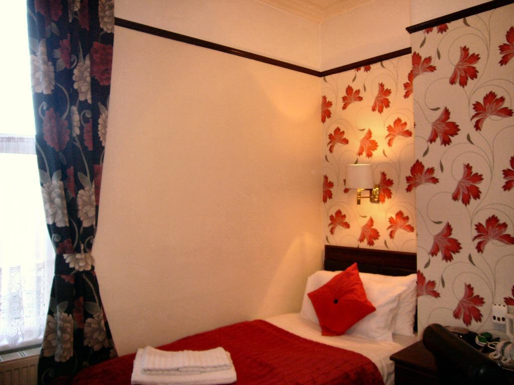 Standard Queen Room with Two Queen Beds