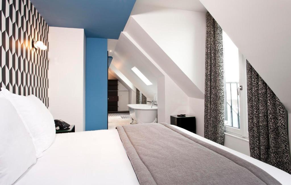 Suite,1580627207:JPEG