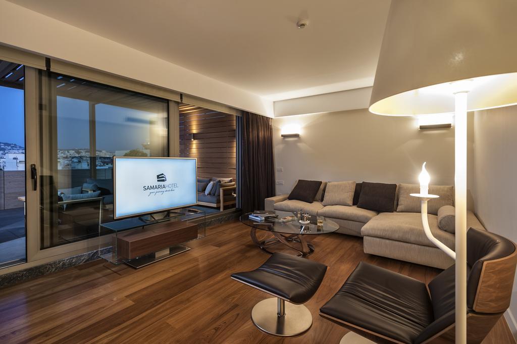 Luxe Penthouse Suite