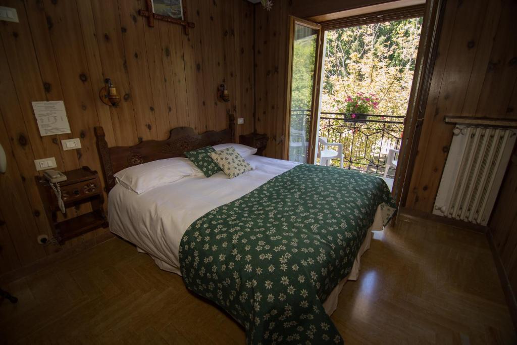 Double Room,1704952448:JPEG