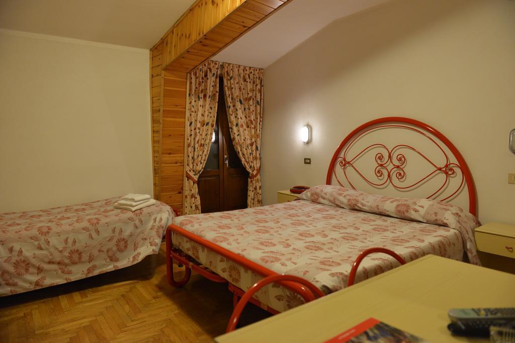 Triple Room,1155798600:JPEG