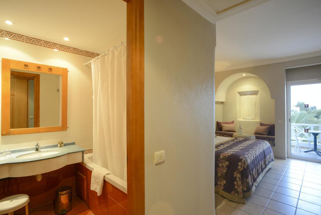 Chambre Familiale (2 Adultes et 2 Enfants)