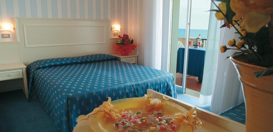 Deluxe Doppel-/Zweibettzimmer mit Meerblick