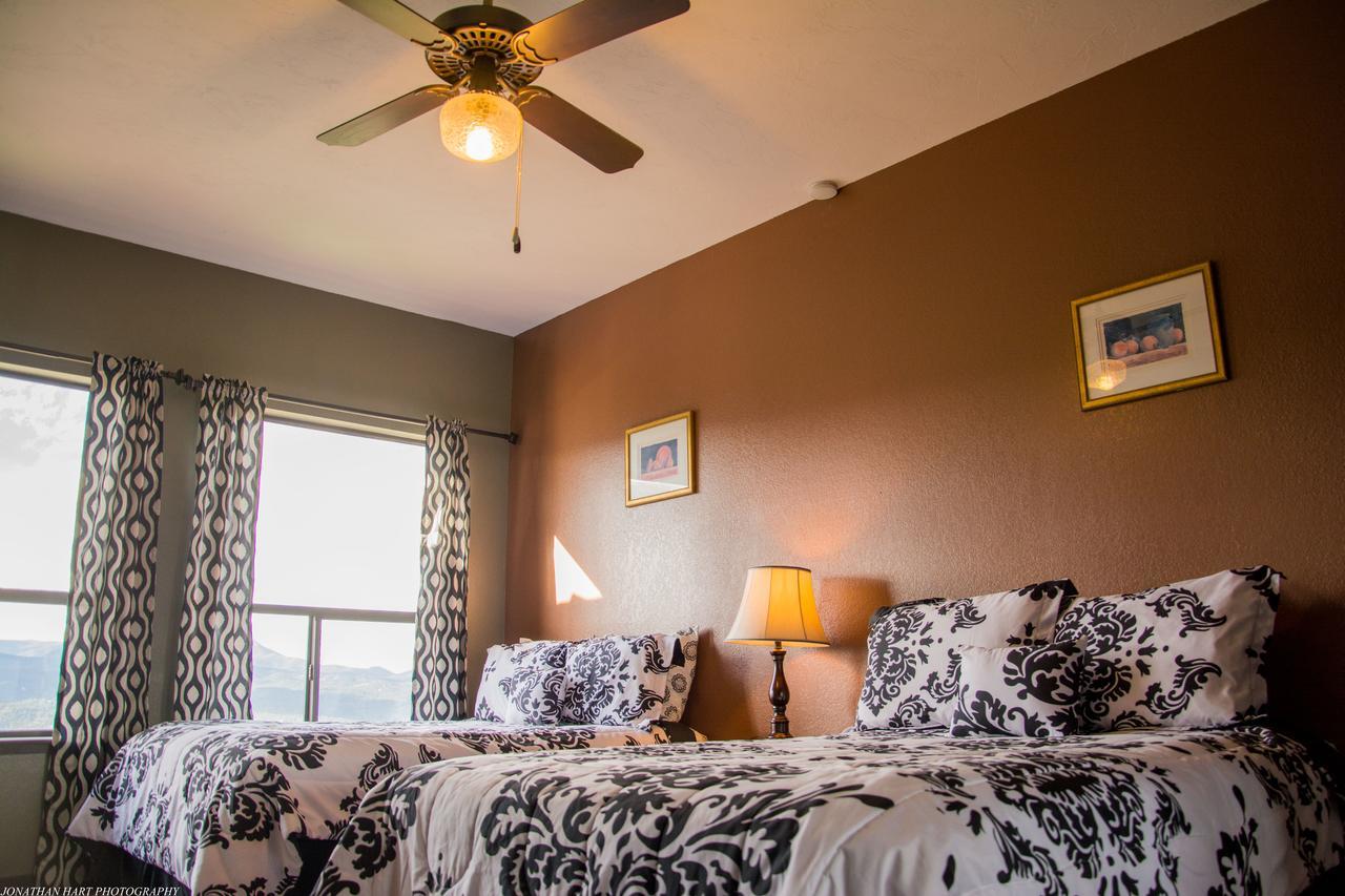 Deluxe Family Suite