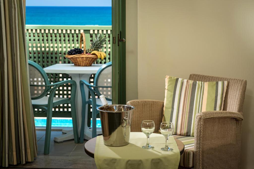 Double or Twin Room with Side Sea View