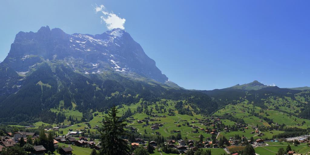 Chambre Triple Classique avec Climatisation - Vue sur Eiger