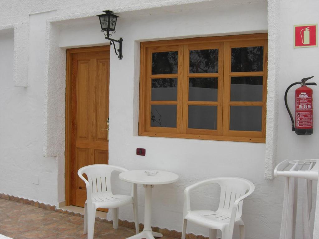Bungalow (2 Adults)