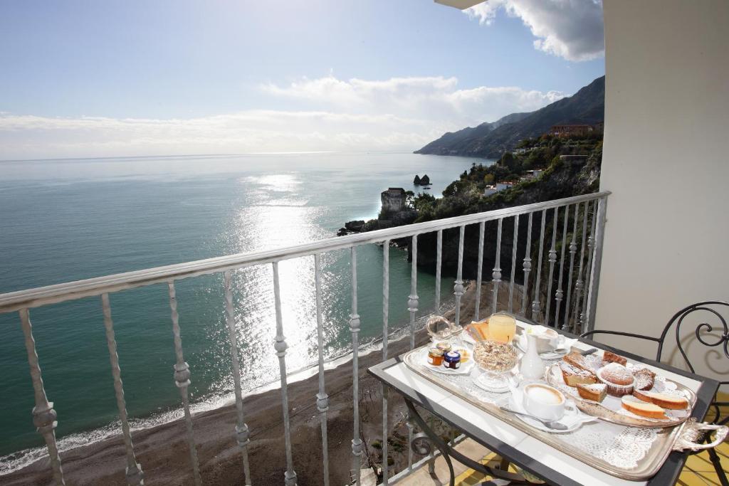 Suite with Sea View
