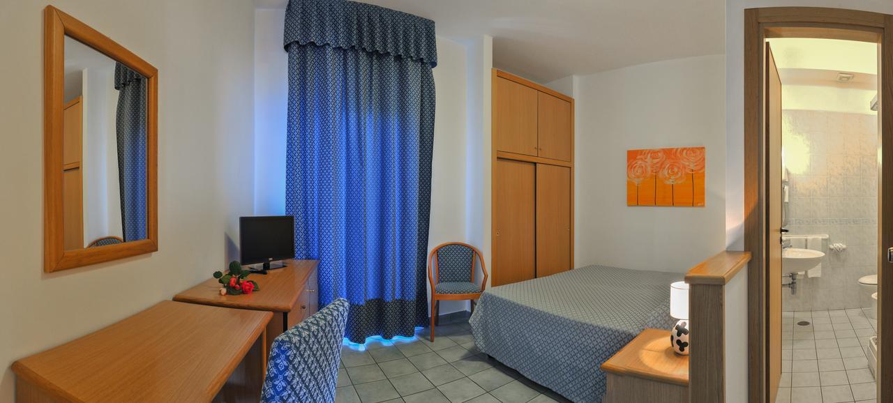 Standard Double or Twin Room,634994736:JPEG