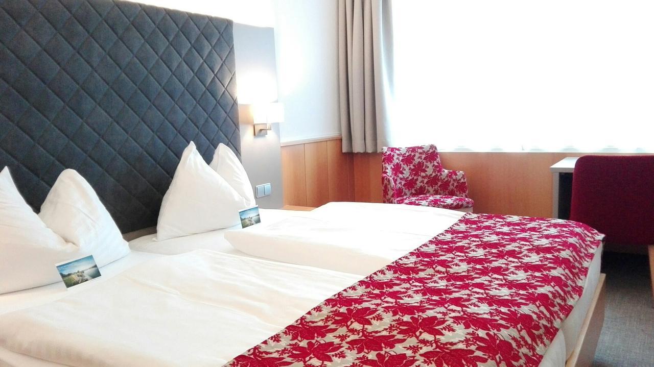Double or Twin Room,1210231942:JPEG