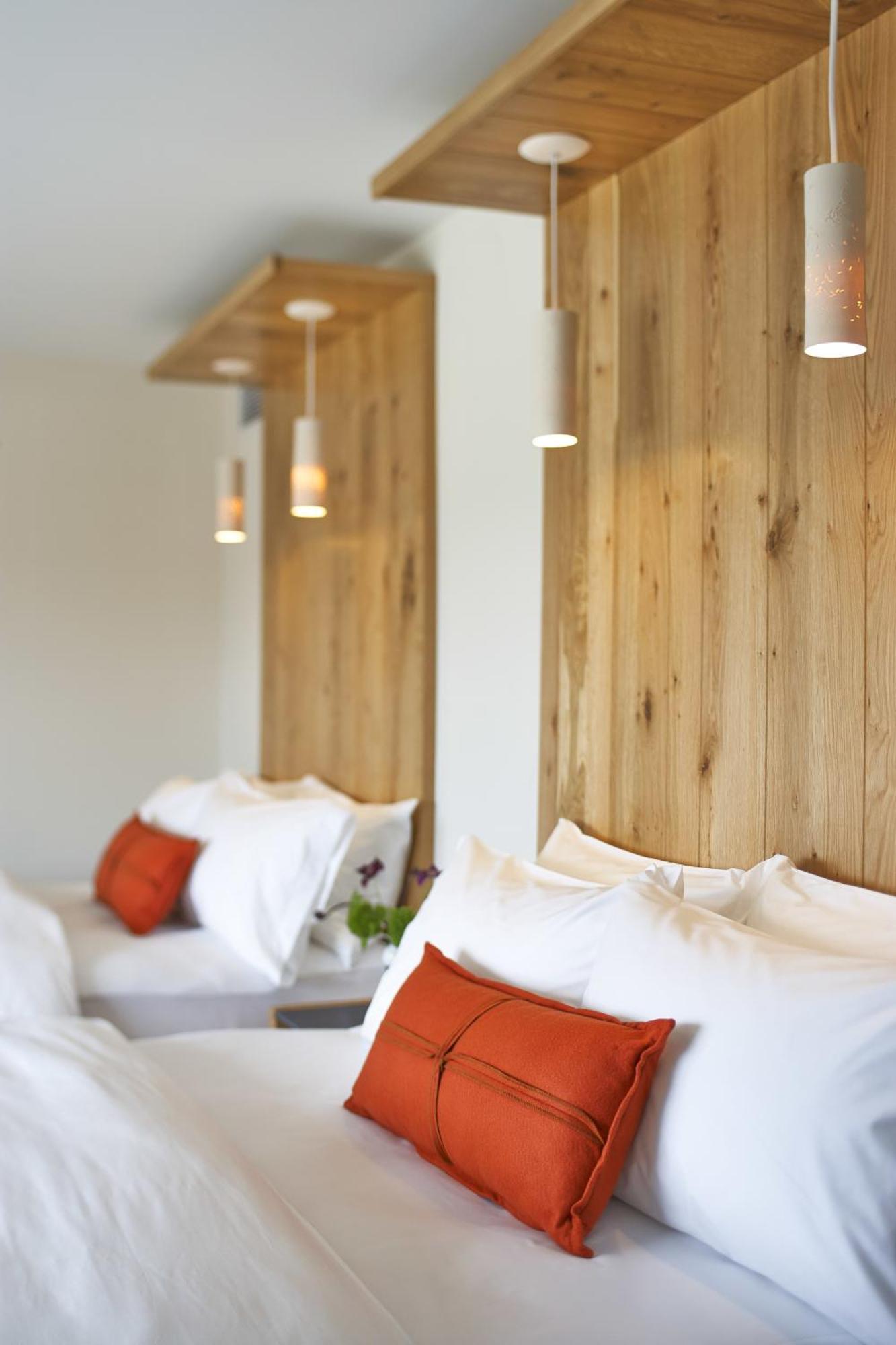 Queen and Double Room