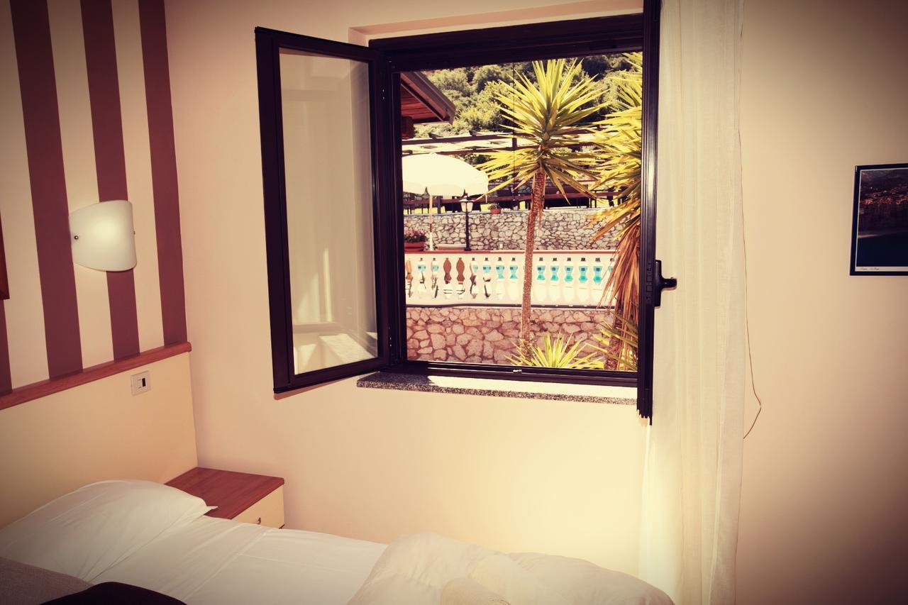 Apartment with Sea View,647168055:JPEG