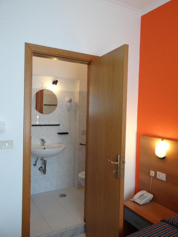 Tweepersoonskamer met 2 Aparte Bedden