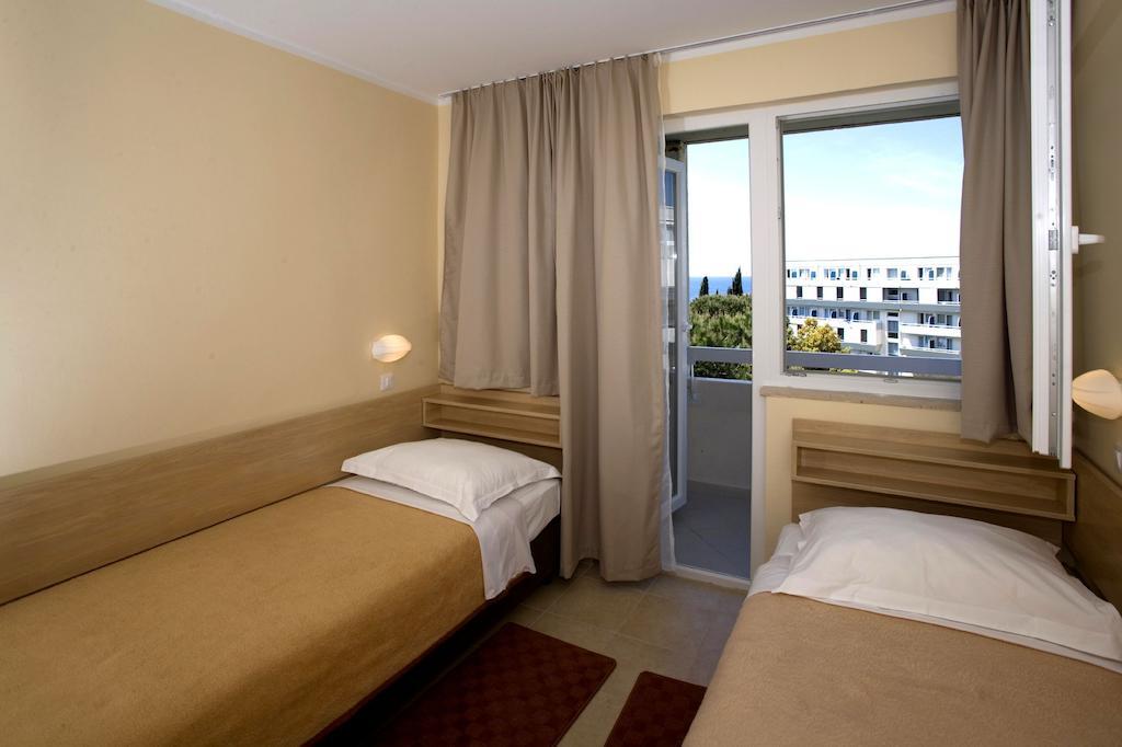 Classic Room with Balcony - Sea Side