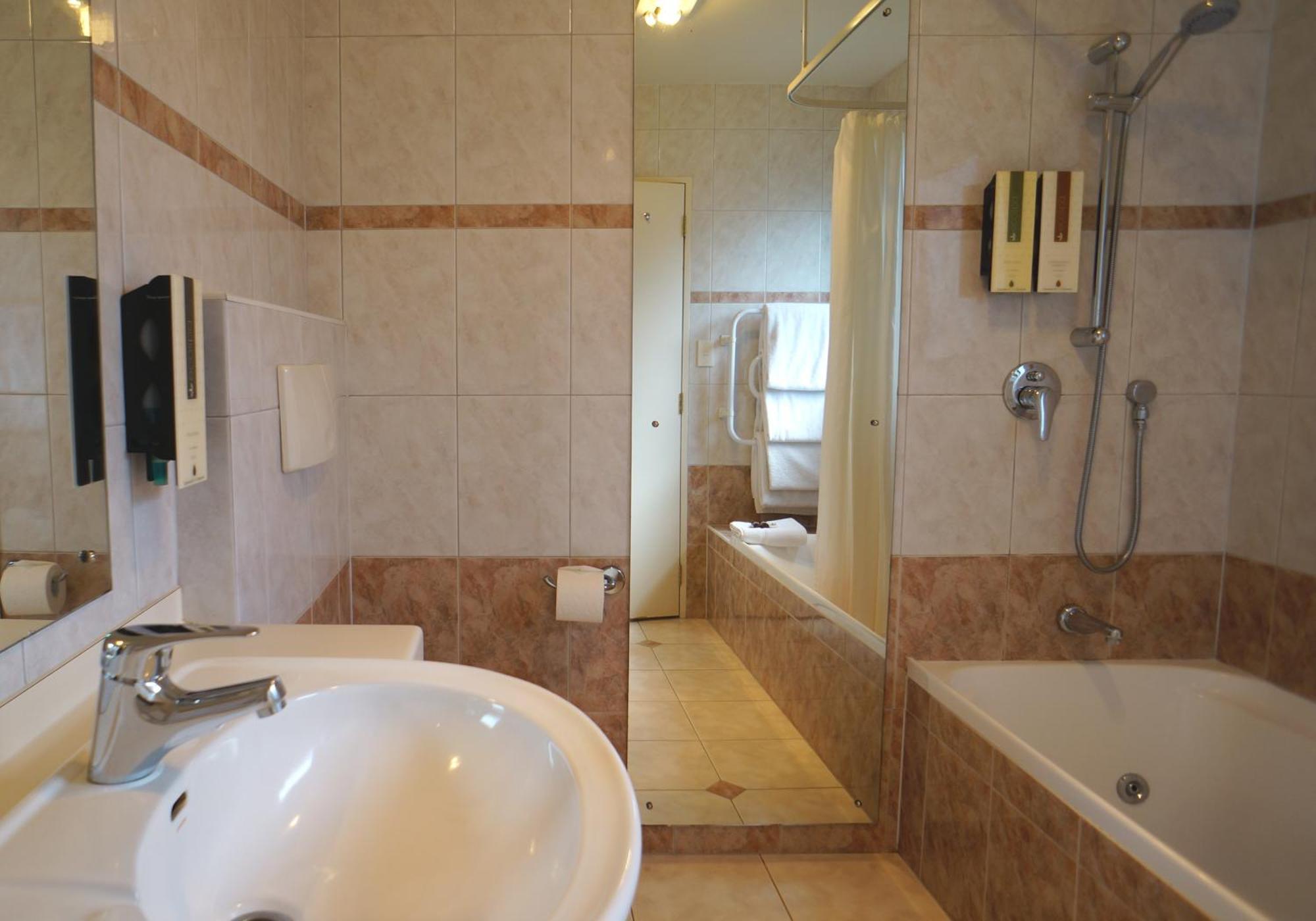 Studio avec Baignoire Spa