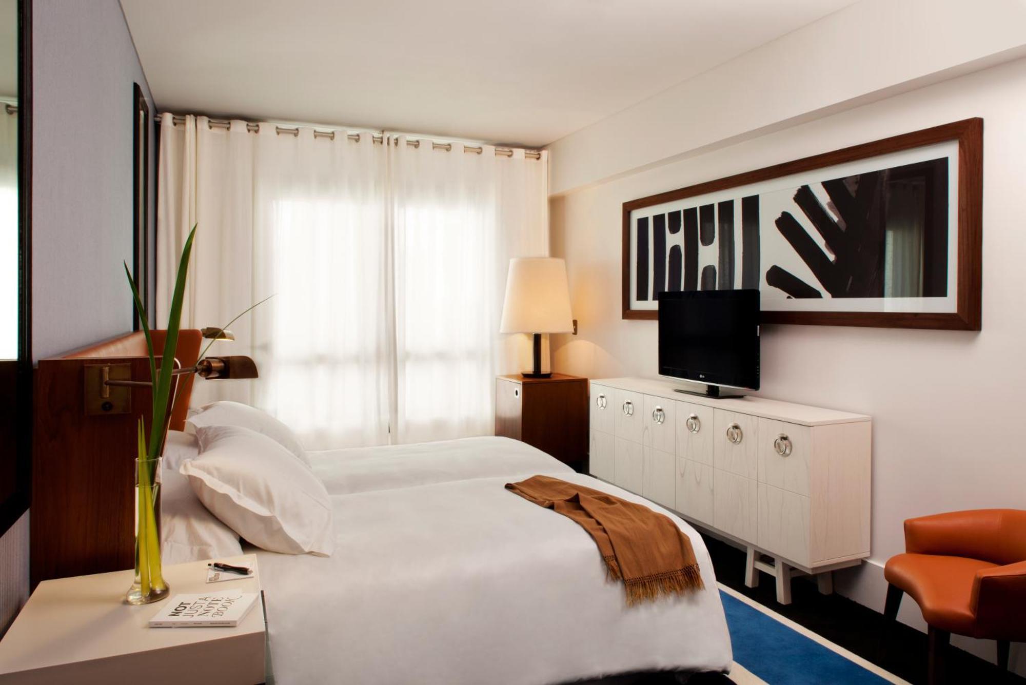 Quarto Duplo Standard (1 Adulto)