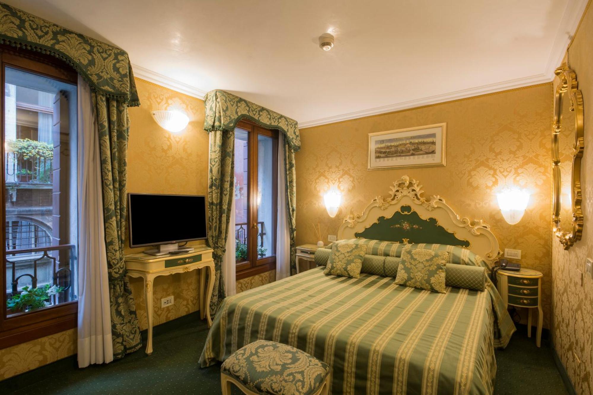 Classic Double Room,828611939:JPEG