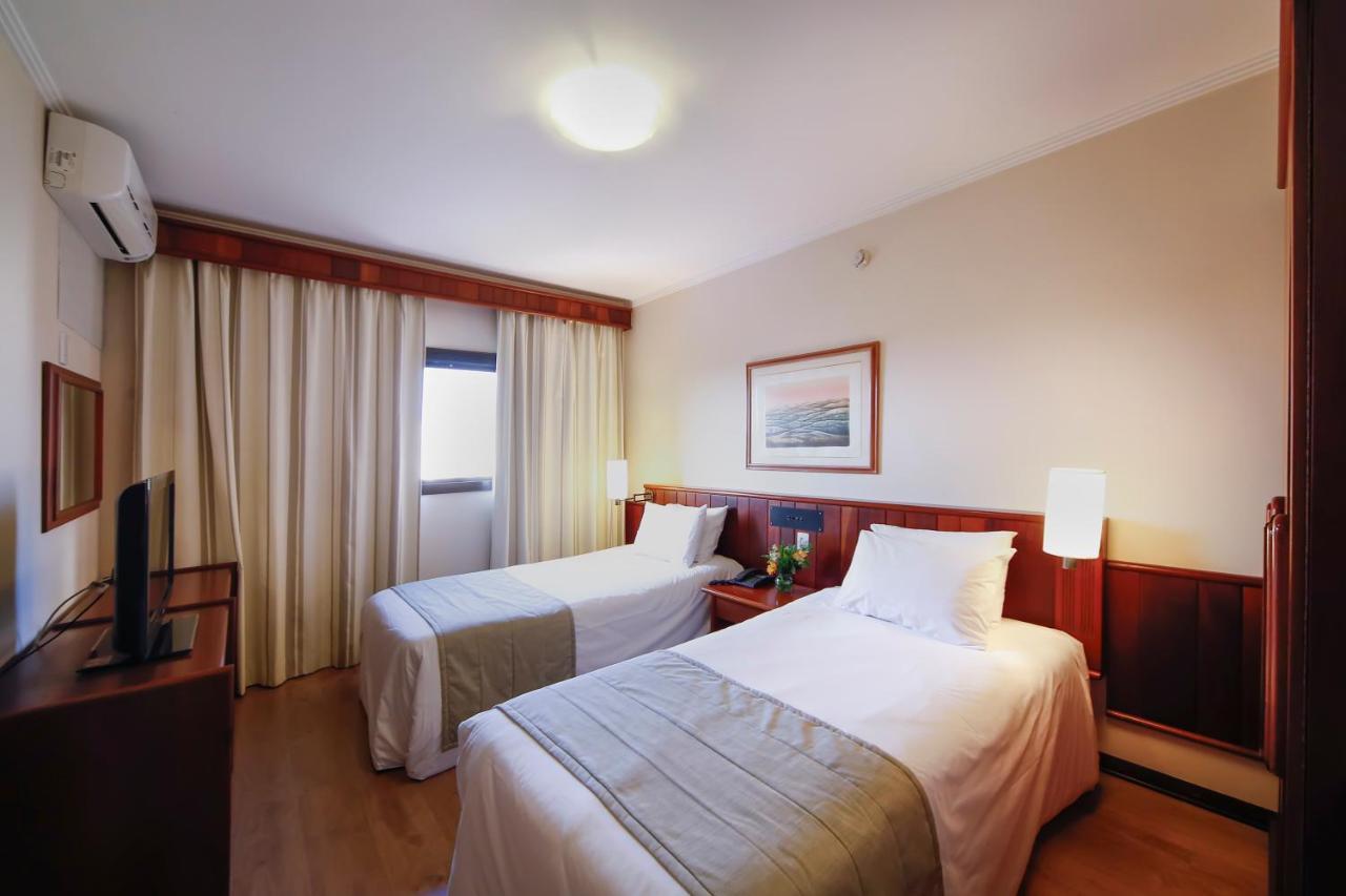 Quarto Deluxe com 2 Camas de Solteiro