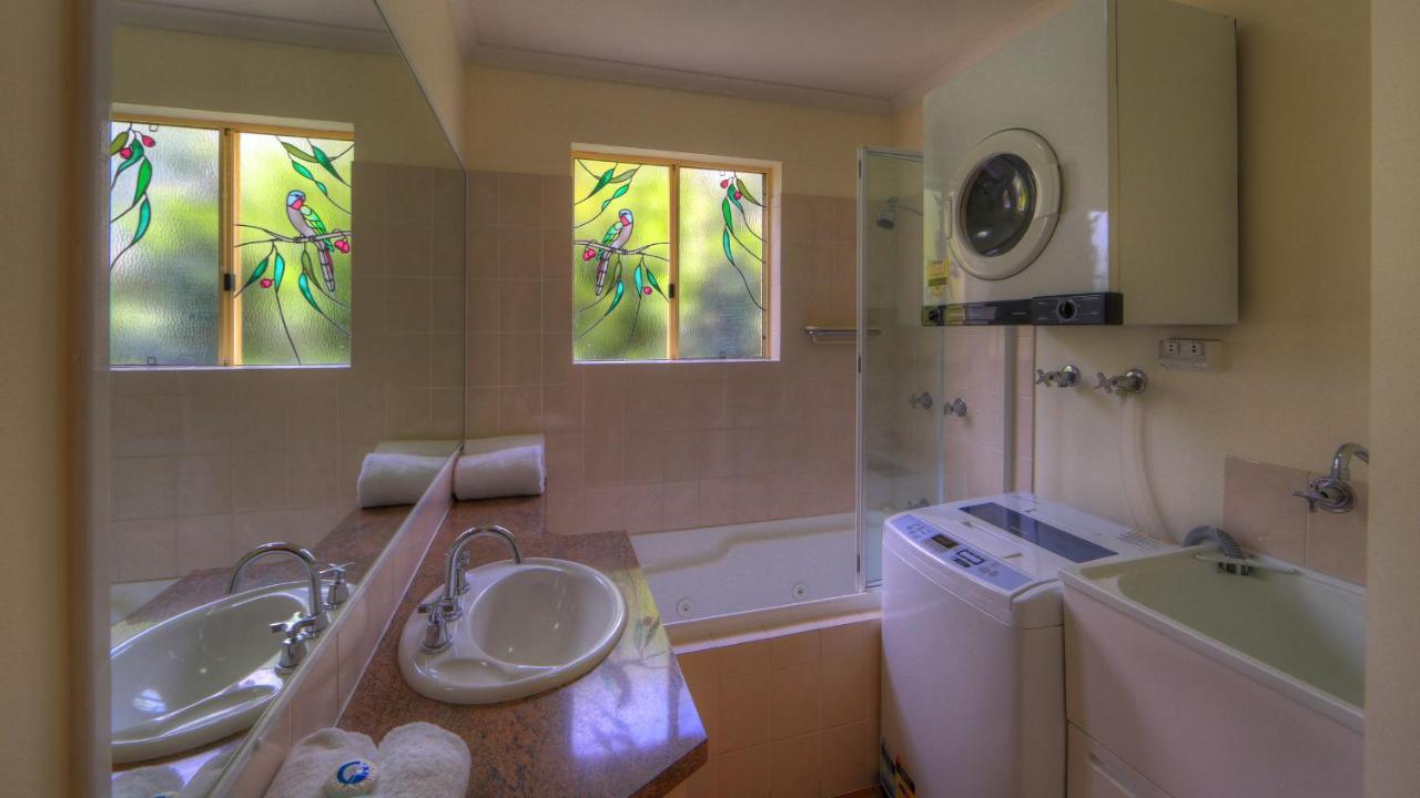 Three-Bedroom Apartment with Spa Bath