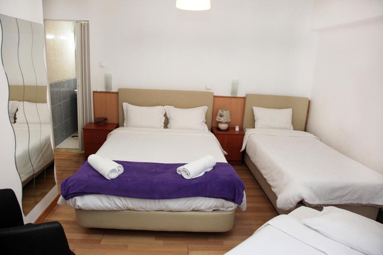 Quarto Quádruplo com Casa de Banho