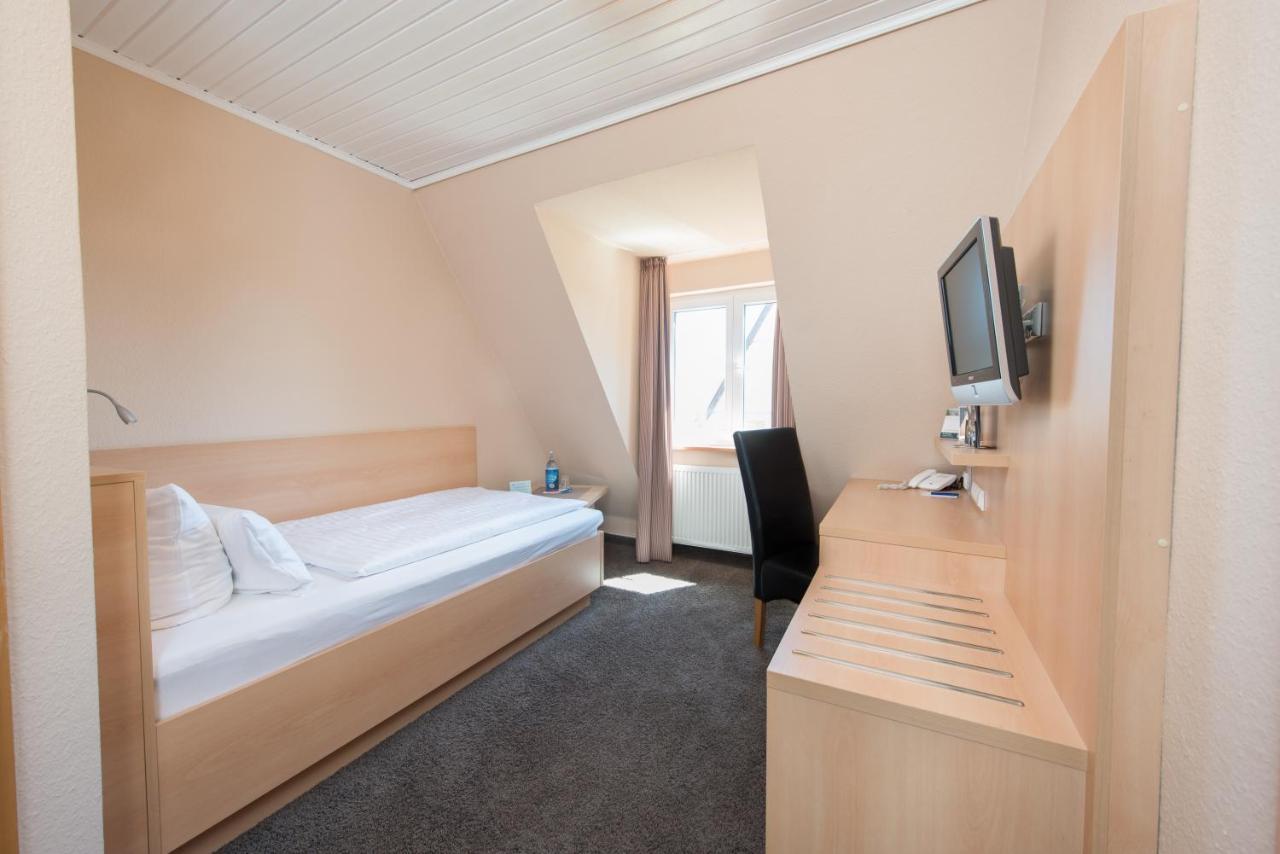 Single Room,1219273843:JPEG