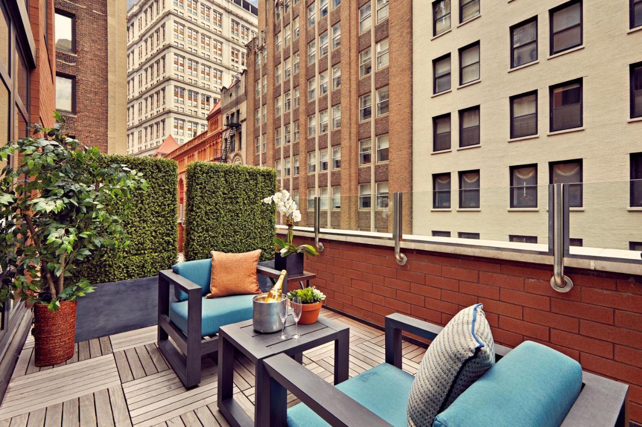 Deluxe Zimmer mit Queensize-Bett und Terrasse
