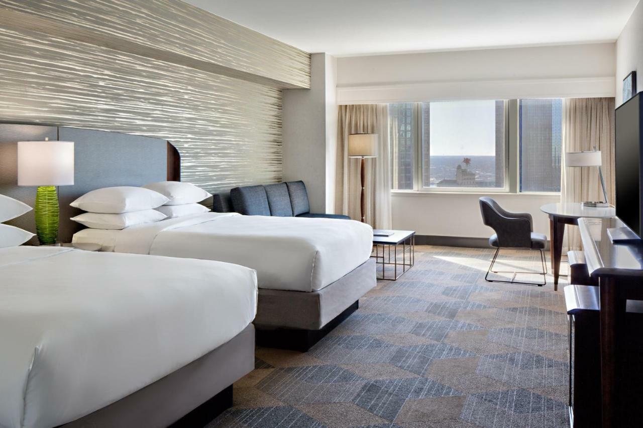 Suite Junior avec 2 Lits Queen-Size et Canapé-Lit