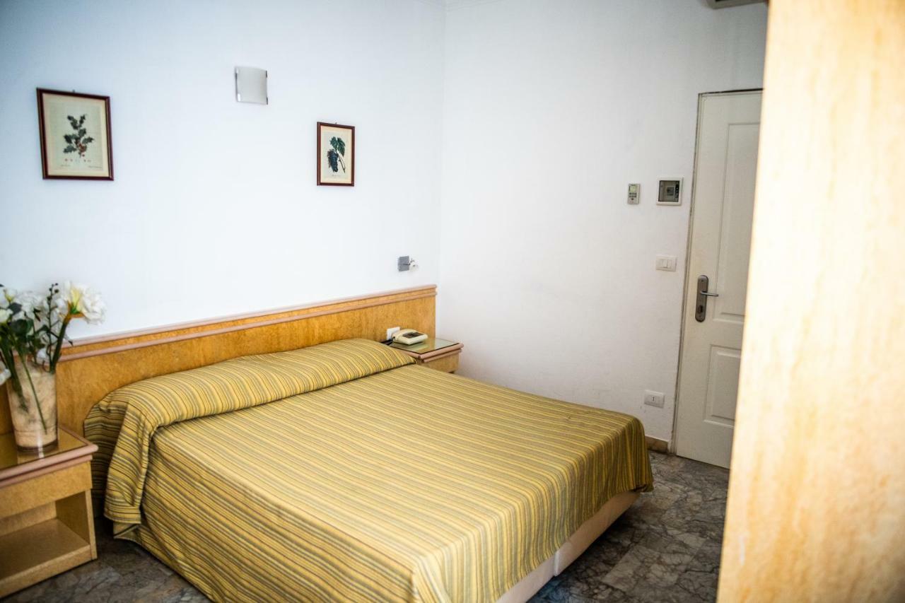 Economy Doppel-/Zweibettzimmer