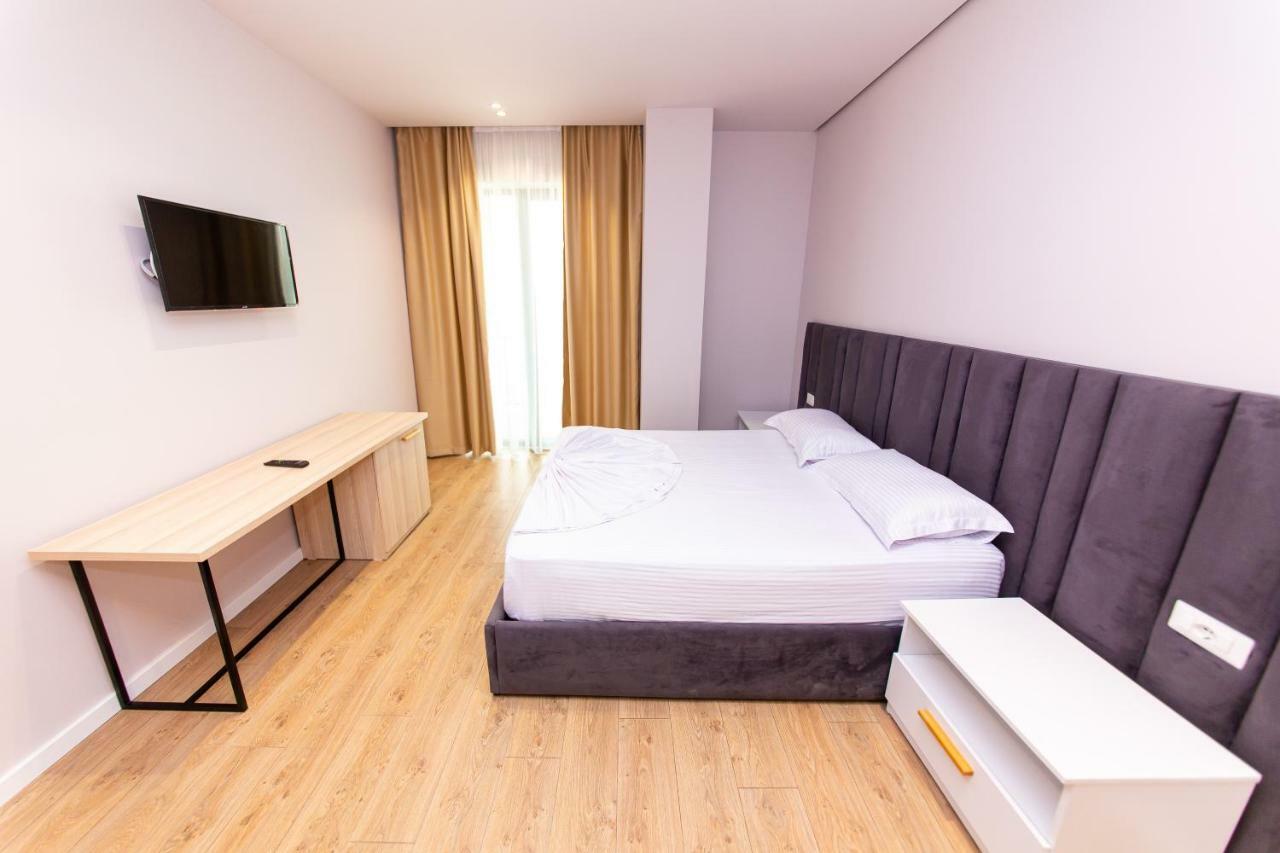 Doppelzimmer mit Meerblick und französischem Balkon