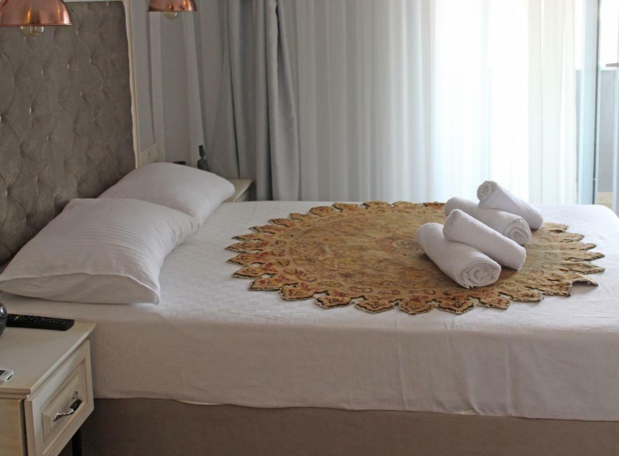 Double Room with Balcony and Sea View
